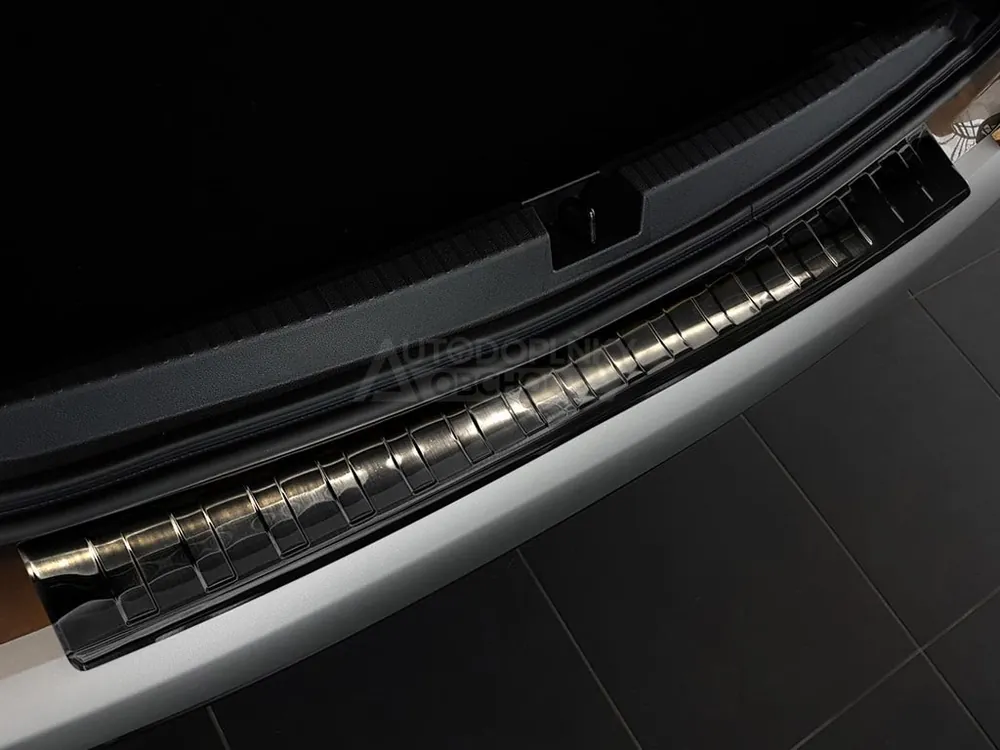 Kryt prahu pátých dveří Dacia Duster II 2018-2024 • černý nerez • AVISA Kup Teď